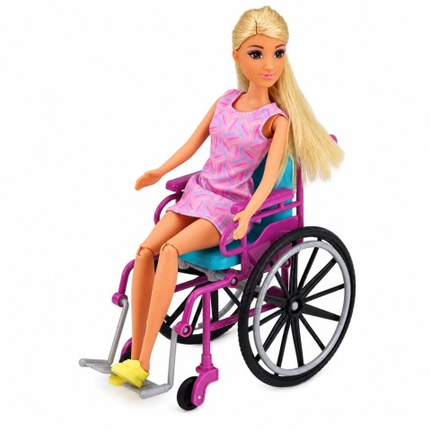 Lalka Anlily Na Wózku Inwalidzkim z Kulami i Gipsem Akcesoria Zestaw