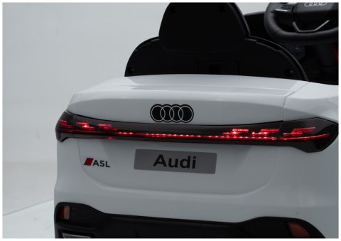 Pojazd Na Akumulator Audi A5L HL788 Biały